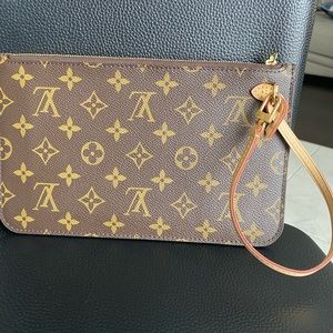 SOLD SOLD Never full GM pouch